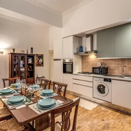 Fresh House Ludovisi ローマ